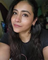 No sé si crees en el destino, pero yo siento que tú y yo teníamos que  cruzarnos. Me encantaría hablar contigo. Respóndeme, aunque sea con un  hola. Este mensaje fue elegido por