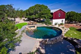 25 Ideen Fur Gartenpool Wohlfuhlatmosphare Draussen Schwimmbad Designs Pool Im Garten Vorratstank Pool
