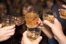 Jun 23, 2021 · sin alcohol, sin abrazos, sin alegría y sin autógrafos. 6 Juegos Para Beber En Fiestas Y Reuniones Con Amigos