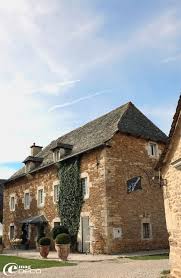 L Ancienne Maison Du Metayer Au Chateau De Labro Maison D Hotes De Charme Pres De Rodez Maison D Hotes Maison De Campagne Francaise L Architecture Francaise