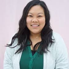 Lisa Renard's Instagram, Twitter & Facebook