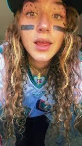 Sophie Wardlaw's Instagram, Twitter & Facebook