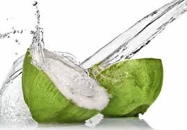 Air kelapa yang mengandung nutrisi karbohidrat, asam amino, dan vitamin dapat memberikan energi. 15 Manfaat Air Kelapa Untuk Kesehatan Berdasarkan Penelitian Diedit Com