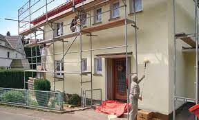 Die arbeit rund ums haus geht uns so schnell nicht aus! Fassade Streichen Selbst De