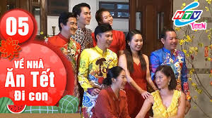 Tết thôi mà bà tôi đã gói tới 2 nồi bánh chưng bà gói thì thôi rồii lũ em út chạy lại tới lui xuân về bên gia đình thì mới vui khép lại 1 năm nhiều chuyển biến giờ là lúc quây quần gia đình tất niên. Vá» Nha Äƒn Táº¿t Ä'i Con Táº­p 5 Táº­p Cuá»'i Phim Táº¿t Hay Nháº¥t 2021 Youtube