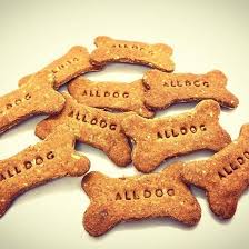 Nos Biscuits Personnalises Pour Chiens Sont Maintenant Disponible En Saveur Crumble Aux Pommes Aus Crumble Pomme Biscuit Personnalise Friandises Pour Chiens