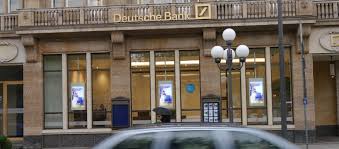 Wenn sie erfahrungen mit diesem unternehmen gesammelt haben, teilen sie diese hier mit anderen seitenbesuchern. Deutsche Bank Wechselt Von Jll Zu Cbre Berater Wechseln Mit