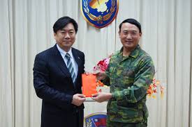 另外就放寬3+11造成防疫破口這件事確實是很惡劣 這部分也就不用替他們說話了 就是爛 爛到不行 爛到該死的地步 但我在研究政治的朋友也跟我說. 4bqneu9nkg K7m