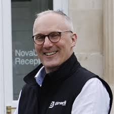 Tim Astle's Instagram, Twitter & Facebook