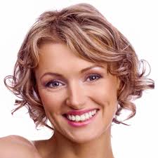 Bis ich es schaffe, meine eigenen tutorials für. Pfiffige Kurzhaarfrisur Mit Schonen Naturlocken Mittellange Und Kurze Haare Mit Locken