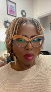 Since when are we NOT able to choose our READERS without a PRESCRIPTION??  Now I can't order glasses from Voogueme anymore!