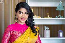 'cook with comali 2' is the second season of the celebrity cooking show which brings celebrities and comic artists together. Pavithra Lakshmi Photos Age Biography Wiki Movies Body Size Family