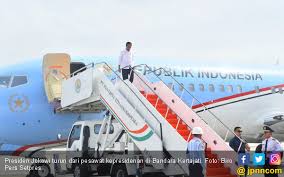 Tokoh oposisi dmitry gudkov melarikan diri ke ukraina. Warna Pesawat Kepresidenan Diubah Pemerintah Dinilai Sibuk Bersolek Malay News Indonesia Indonesian Newspaper