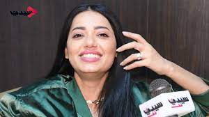 ‎welcome to the official fan page of rahma riad. Ø±Ø­Ù…Ø© Ø±ÙŠØ§Ø¶ ØªØºÙ†ÙŠ Ù„Ù€ Ø´ÙŠØ±ÙŠÙ† Ø¹Ø¨Ø¯ Ø§Ù„ÙˆÙ‡Ø§Ø¨ ÙˆÙ‡Ø°Ø§ Ù…Ø§ ÙƒØ´ÙØªÙ‡ Ø®Ù„Ø§Ù„ Ù„Ù‚Ø§Ø¡ Ø³ÙŠØ¯ØªÙŠ Ù…Ø¹Ù‡Ø§ Youtube