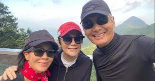 From:周潤發 chow yun fat 粉絲專頁 å½±å¸å½±åŽç´š ç´„å'¨æ½¤ç™¼å¼µè‰¾å˜‰è¡Œå±±åŠ‰å˜‰çŽ² æ™¨å…‰ç¬¬ä¸€ç·š 20200429 Showbiz æ˜Žå ±olç¶²