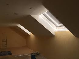 Indirekte beleuchtung an der decke da diese indirekten lichtquellen sehr schmal sind können auch gering beleuchteten bereichen aufhellen und an stuck und fensterleisten angebracht werden. Led Leiste Zur Indirekten Beleuchtung Smart Home Welt Homee Community