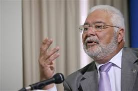 José Ernesto de Oliveira renuncia ao mandato de presidente da Câmara de  Évora