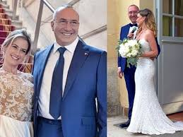 La actriz mexicana se casó con el empresario de origen francés en una pequeña ceremonia en parís. Gsx00vbidwf28m
