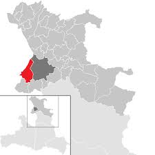 It is the site of extended shopping malls and several branches of major industrial companies. Wals Siezenheim Wikipedia