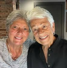 Paula Cairo's Instagram, Twitter & Facebook