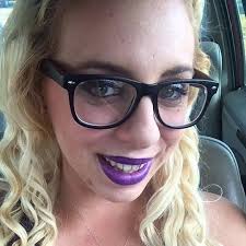 Hannah spotting! “Sex Education”.