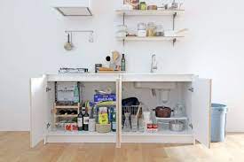 収納棚と合わせて自分仕様でカスタム 棚を外しています キャビネットキッチン キャビネット 収納 アイデア 収納