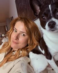 Julia Cearley (@juliacearleyqvc) • Instagram photos and videos