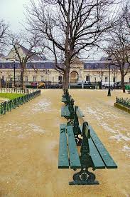 Paris Le Square Emile Chautemps Devant La Gaite Lyrique 6 Les Bancs Publics
