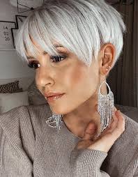 How to cut hair to hide age, look younger and spend little time caring for new bows? Best 2021 Short Pixie Cuts To Copy Now Stylezco
