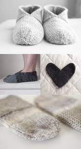 You must be troubled by how to choose a pair of house slippers for your families for a long time. So Many Simple House Slippers Temple Of Knit Knitted Slippers Pattern Slippers Pattern House Slippers Pattern