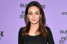 Mila kunis and ashton kutcher pick up their luxury camper van in los angeles 12/16/2020. Mila Kunis Is Unrecognizable In Four Good Days Trailer