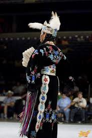Cloth 2007 Nmai National Pow Wow Native American Photo Amp Pics Powwows Com Phot Native American Clothing Native American Dress Native American Regalia