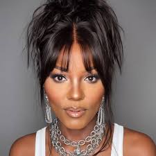 En Disney mi niño quería ir vestido de frozen ! No le compramos el traje  aunque él insistió mucho pero si le compramos la diadema de Elsa y fue el  niño más