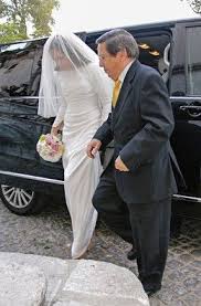 Fado barco, na boca de toda a gente, escrevo o teu nome (i write your name), cara a cara (face to face), tempo de gaivotas (time of the seagulls), monthly listeners: Casamento De Carminho E Diogo Clemente Casamento Famosos Carminho Fadista Vestidodenoiva Filipefaisca Portugal Lisboa