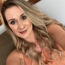 Alexa Booth's Instagram, Twitter & Facebook