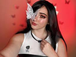 Hi, I have questions, i am newbie player so why this game new server  recommened very veryyy QUIET 😓😭