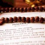 Descopera cea mai puternica rugaciune care se spune la necazuri si ce efecte are aceasta! Psalmul 26 Cel Mai Puternic Lataifas