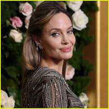 Malin Akerman Gushes Over 'Trophy Wife' Guest Star Megan Mullally!: Photo  3074748