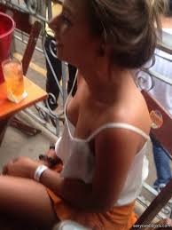 Braless Girl Candid Downblouse – Sexy Candid Girls