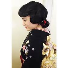 卒業式はせっかくの袴だもんっ 大正ロマン な髪型でキメましょっ mery メリー ウェディング ヘアスタイル レトロ 髪型 袴 髪型