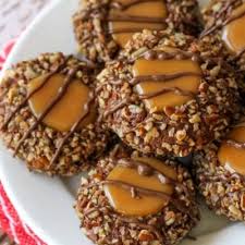 It's like turtle candies in cake form and it's heavenly! Turtle Thumbprint Cookies With Caramel Pecans Lil Luna