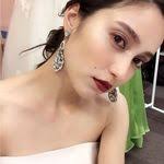 林由香里さんが提案 ミニマムなウエディングドレスに合わせたいモードな花嫁メイク baila ウェディング ヘアスタイル 花嫁 髪型 ボブ 花嫁 ボブ