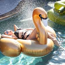 Since this inflatable pool only takes a few minutes to inflate or deflate, you can spend more time enjoying the water than worrying about the process. You Can Now Get A Tank Shaped Pool Float With An Actual Working Water Cannon
