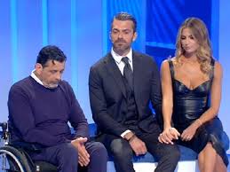 Luca argentero, in collegamento con storie italiane, presenta il suo ultimo lavoro, il docufilm su leonardo da vinci. Luca Argentero E Cristina Rapiti Dalla Storia Di Luciano E Camilla