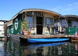 Boats are automatically retained in your memory bank for a month. Houseboat Wikipedia