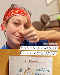 Friday mood: 👍 (📸 : @jclanahan15 Julie Clanahan, MD, PGY-3) #WashUSurgery  #SurgicalEducation #GeneralSurgeryResidency