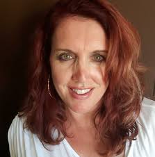 Julie Maxey's Instagram, Twitter & Facebook