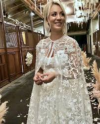 Pin By Gerd Brucker On Kaley Cuoco Wedding Dresses Celebrity Wedding Dresses Celebrity Bride