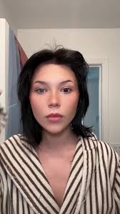 Using brown colored contacts is my new way to edit my avatar (without  damaging my hair)