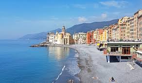 A camogli si arriva in treno con fermata a camogli. A Paradise Bay Just Outside Genoa Camogli Nervi